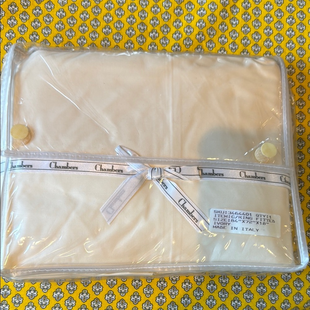 Chambers King Cream Bedding Flat Sheet. Vintage. Made in Italy. New with tags.